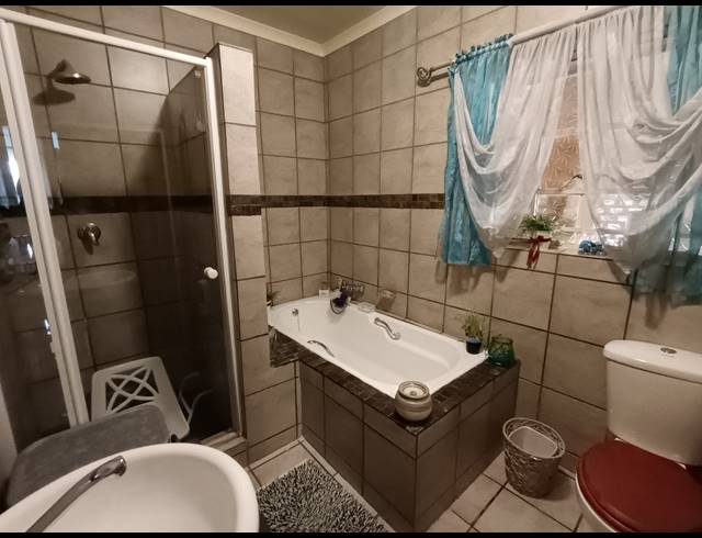 3 BEDROOM HOUSE FOR SALE IN BRACKENDOWNS